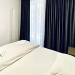 Astoria Seaside Apartment