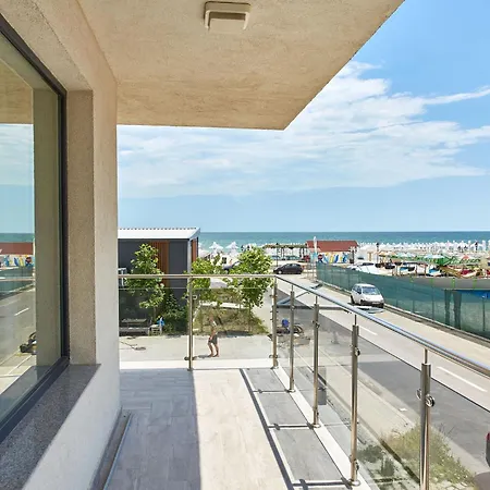 Astoria Seaside شقة