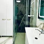 Апартаменты Astoria Seaside Нэводари
